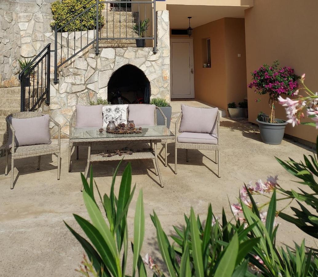 Apartment Ella Peracko Blato