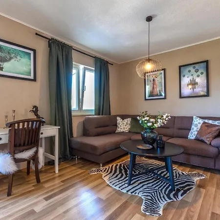 Apartman Ella Peracko Blato Exterior photo
